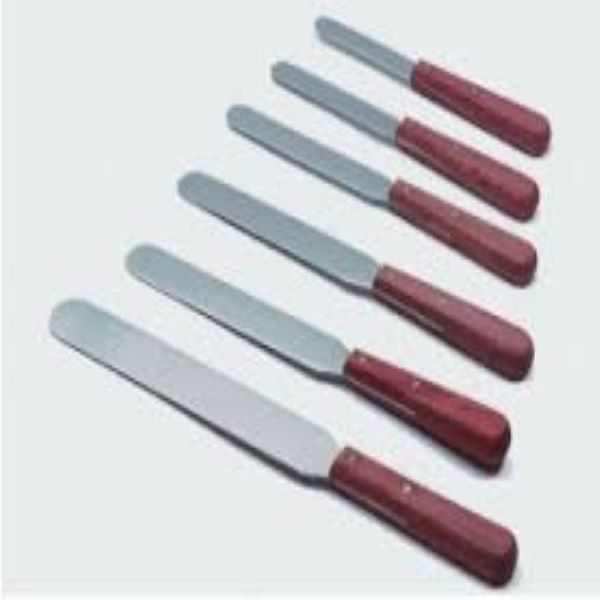 SPATULA W/WOODEN HANDLE  80 MM